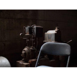 Small Granite Chair fr-FR